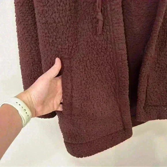 American Eagle Oversized Teddy Sherpa Maroon Burgundy Jacket - Picture 2 of 6